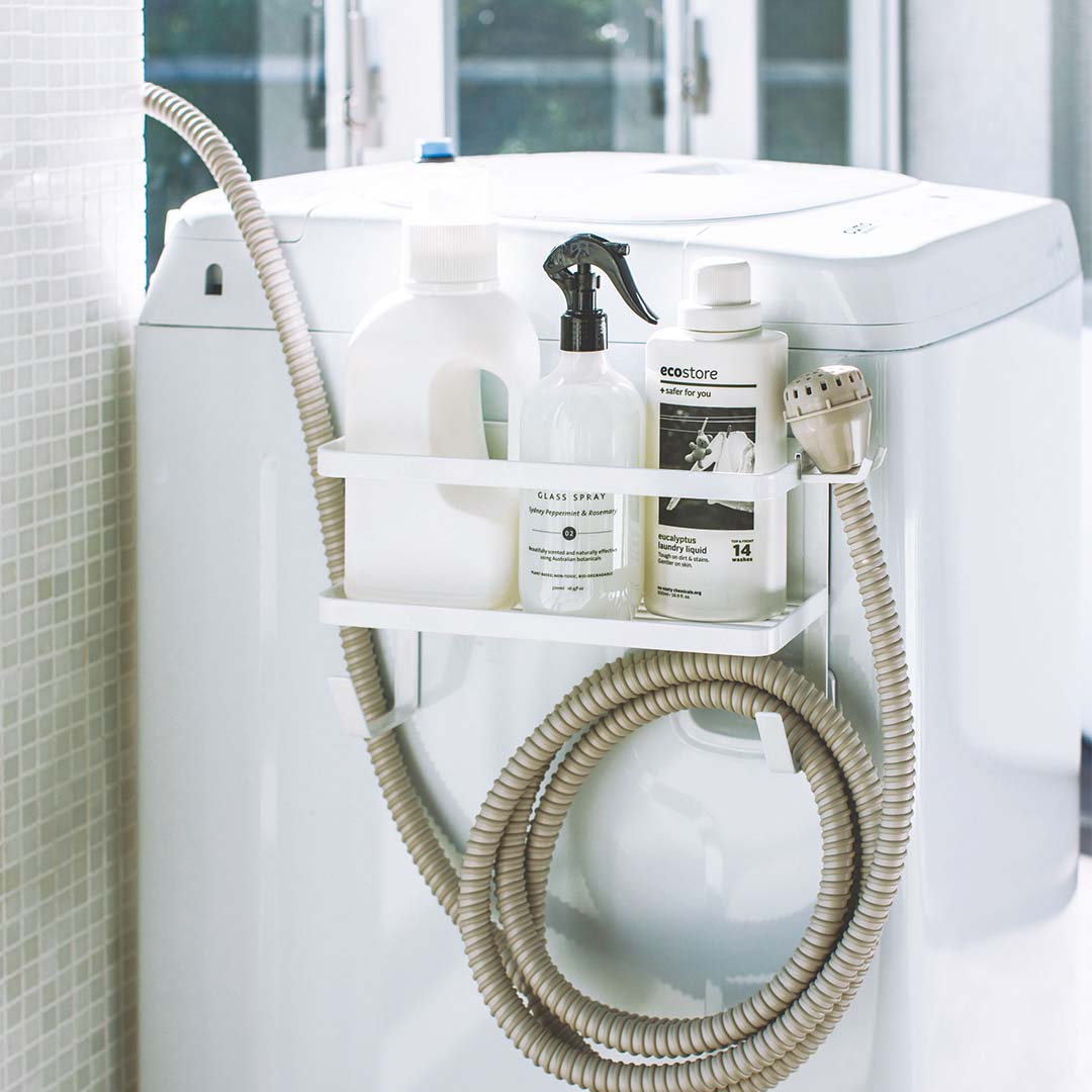 ホースホルダー付き洗濯機横マグネットラック タワー ホワイト