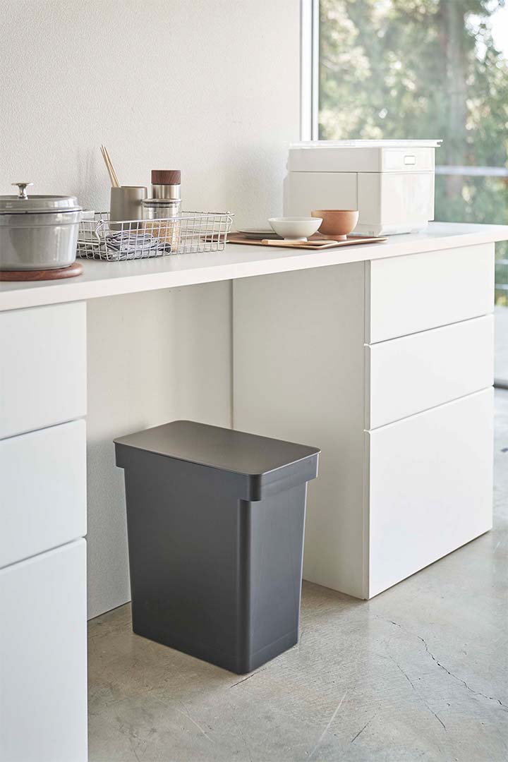 密閉米びつ タワー 20kg 計量カップ付 ホワイト