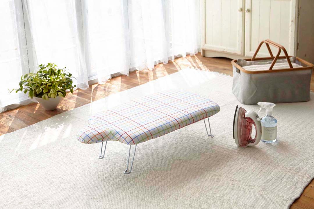 軽量人体型アイロン台 フック付き アルミコート