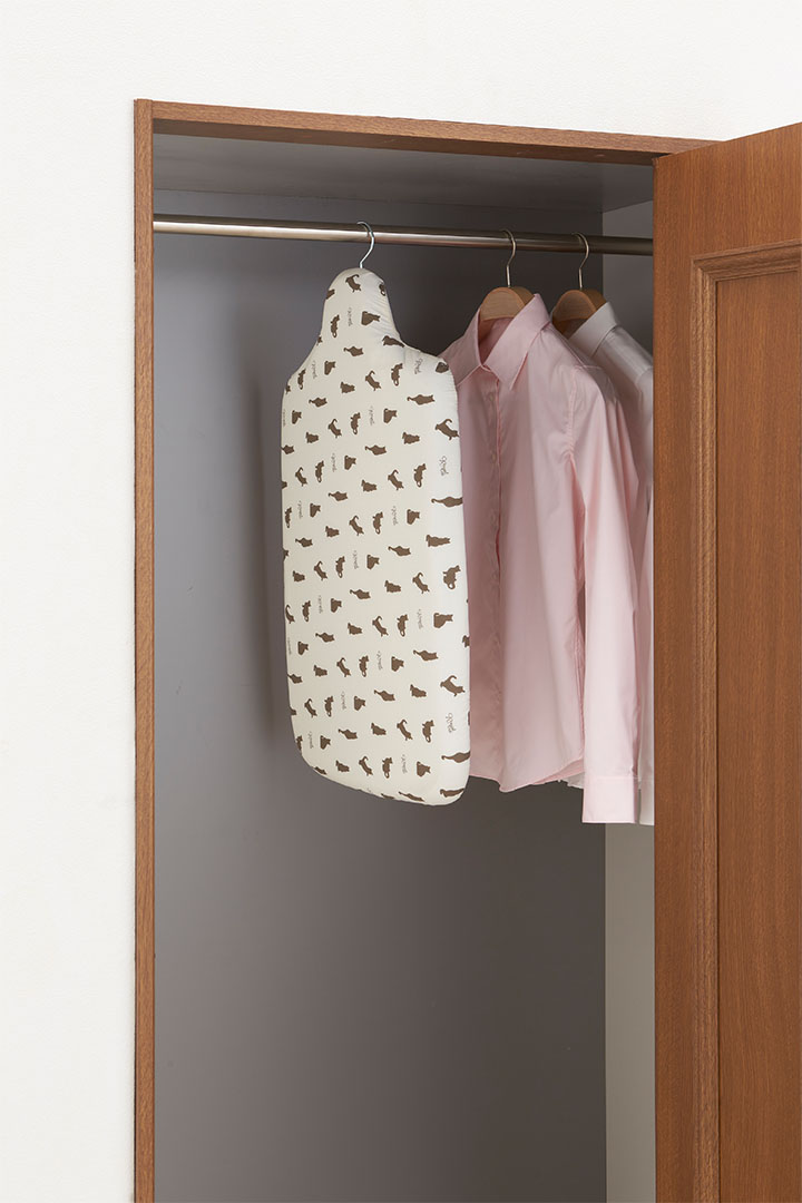 軽量人体型アイロン台 フック付き ネコプレス ホワイト