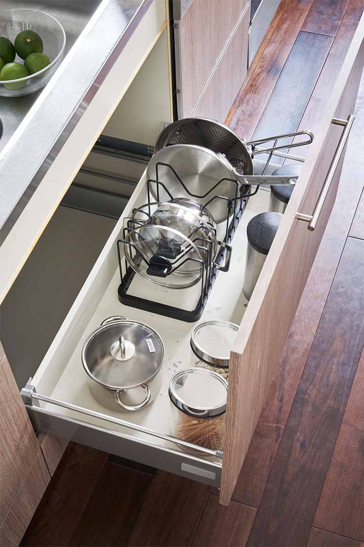 シンク下 伸縮鍋蓋＆フライパンスタンド タワー ホワイト