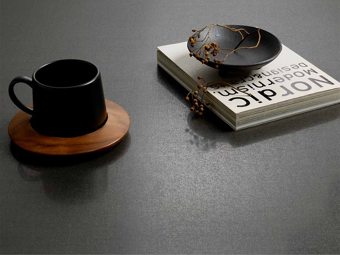 Bチタンブラック