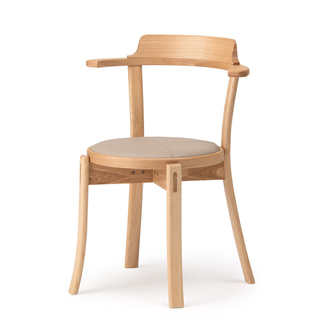 ルントオム チェアー(座張)