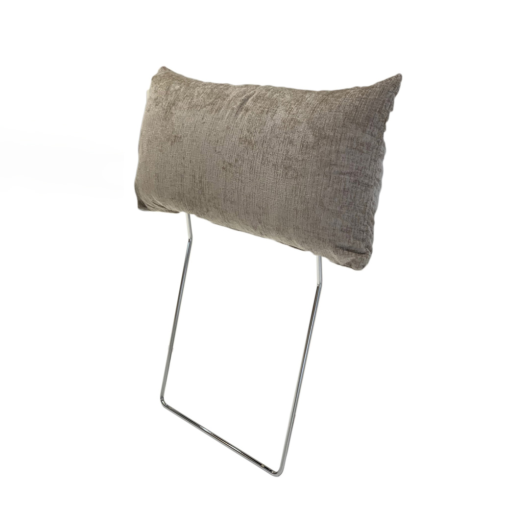 Ackord 可動式ヘッドレスト