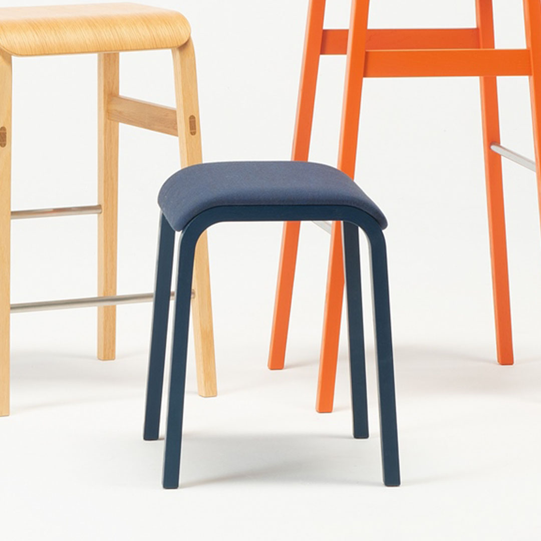 TAPERED STOOL S（脚カラー：ネイビー）
